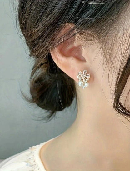 Clear White Fine Jewelry Classic Floral Flower Cute Stylish Earrings Jewelry Gold For Wedding Party 1 Pair