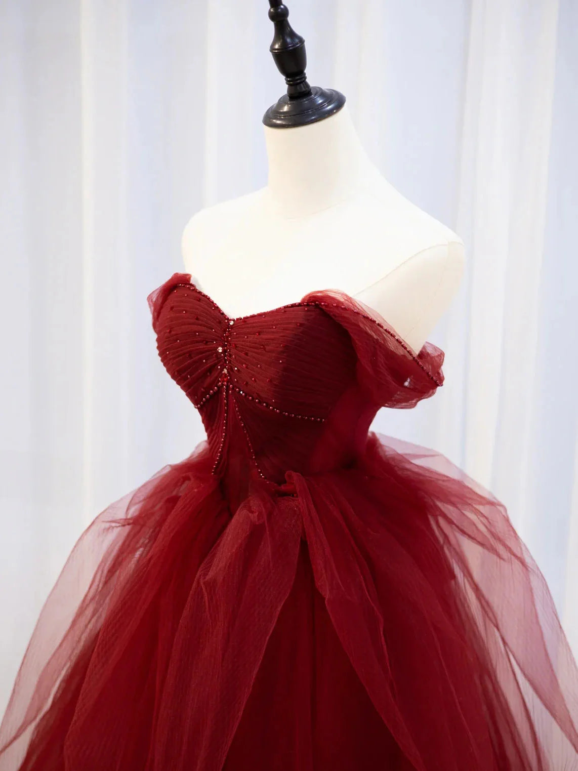 Burgundy sweetheart neck tulle lace beads long prom dress burgundy evening dress