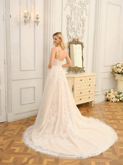 A-Line/Princess Spaghetti Straps Sleeveless Long Wedding Dresses With Appliques