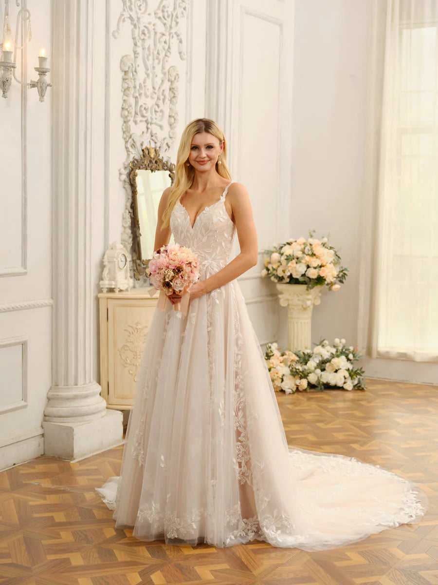 A-Line/Princess Spaghetti Straps Sleeveless Long Wedding Dresses With Appliques