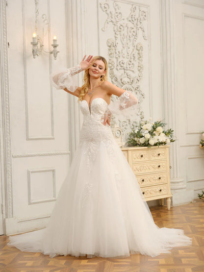 A-Line/Princess Sweetheart Long Wedding Dresses With Appliques