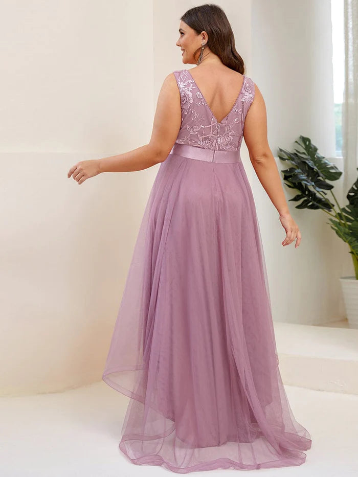 Long Tulle Dress with Deep V Neck Satin Sash Decor White Plus Size
