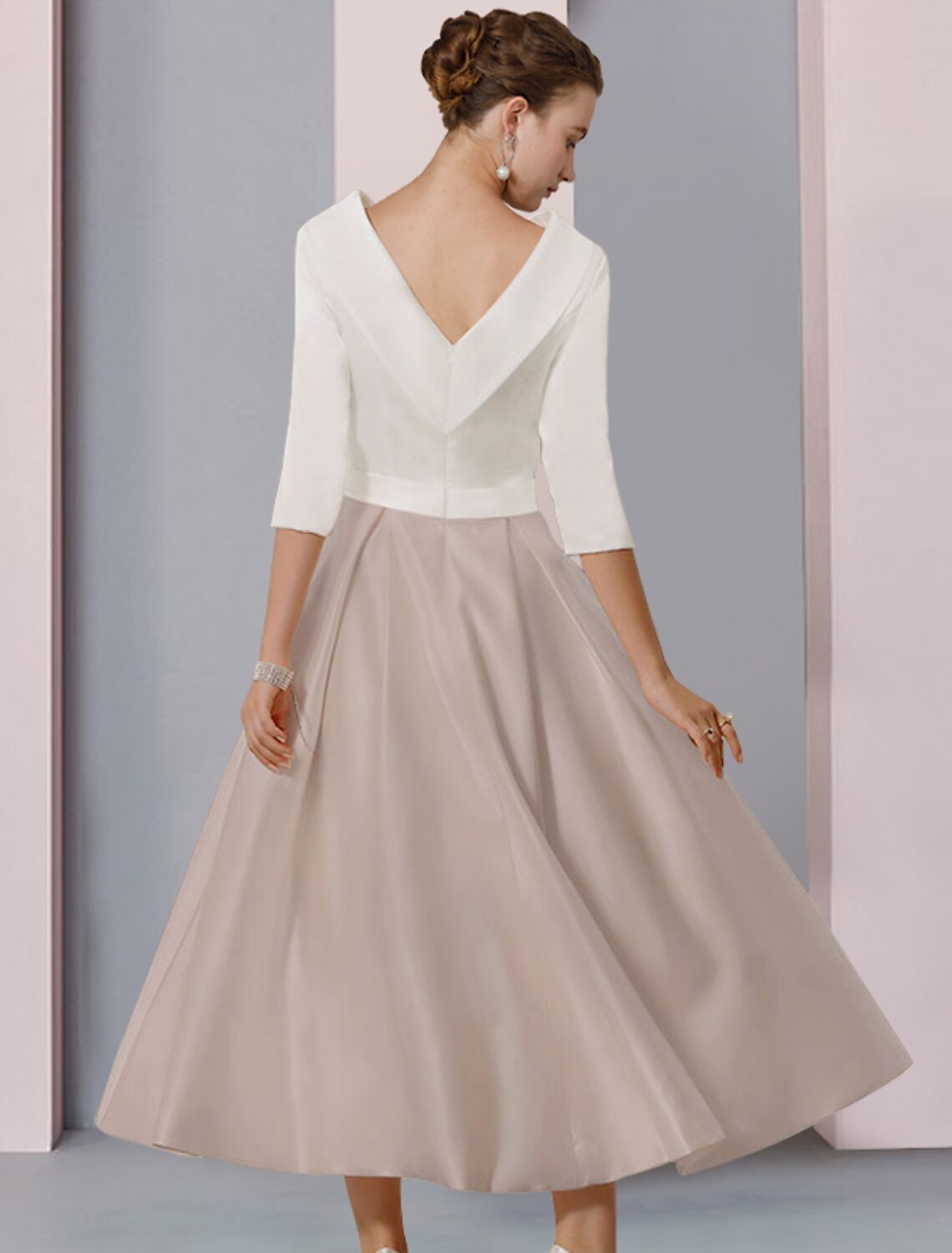 A-Line Mother of the Bride Dress Wedding Guest Elegant Scoop Neck Tea Length Satin Half Sleeve with Pleats Crystal Brooch Color Block