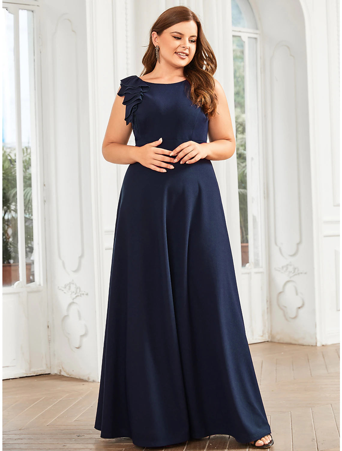 A-Line Evening Gown Plus Size Dress Formal Wedding Guest Floor Length Sleeveless Jewel Neck Bridesmaid Dress Polyester with Draping Appliques Pure Color