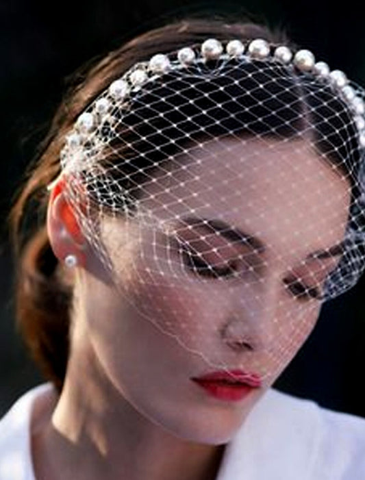 One-tier Antique / Pearls Wedding Veil Blusher Veils / Birdcage Veils with Faux Pearl Tulle