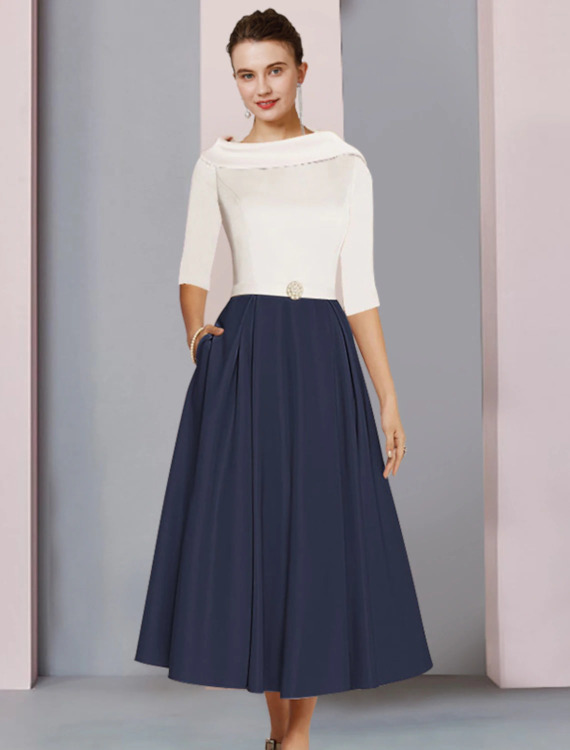 A-Line Mother of the Bride Dress Wedding Guest Elegant Scoop Neck Tea Length Satin Half Sleeve with Pleats Crystal Brooch Color Block