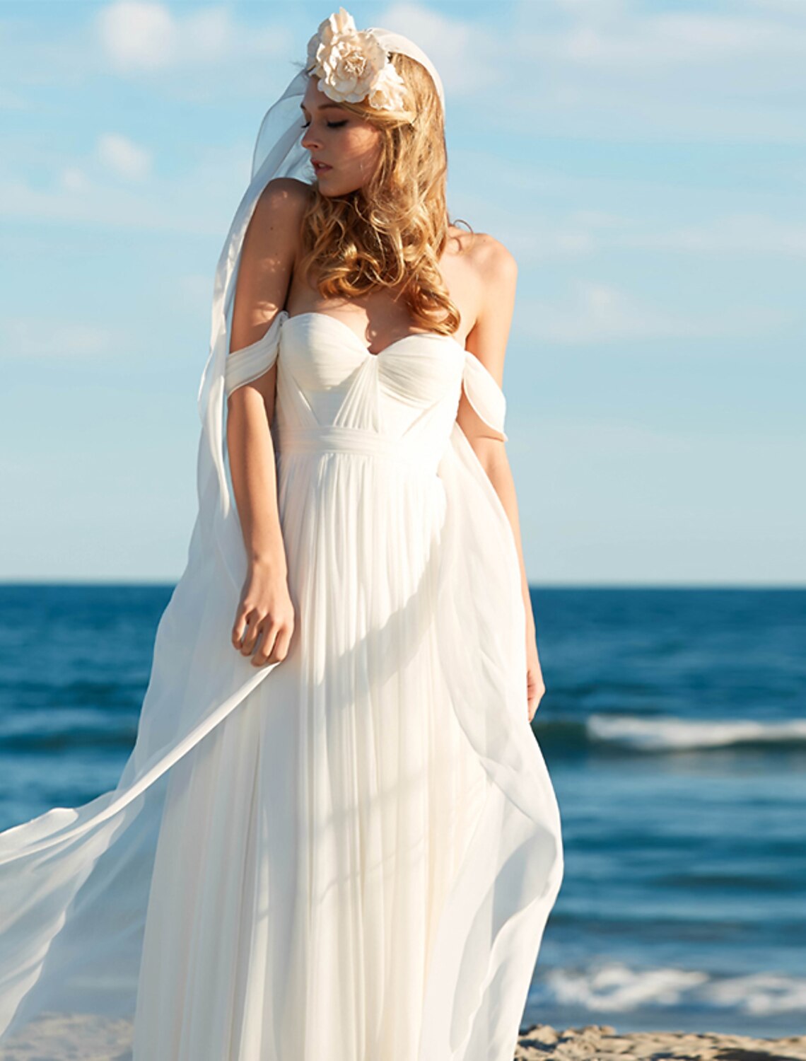 Beach Sexy Boho Wedding Dresses A-Line Off Shoulder Cap Sleeve Floor Length Chiffon Bridal Gowns With Pleats Solid Color 2023 Summer Wedding Party