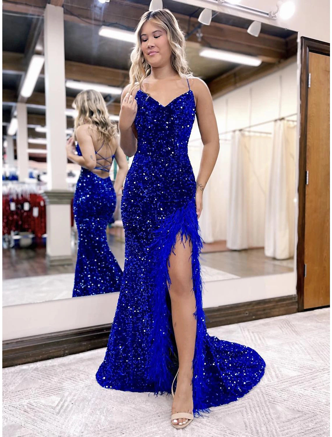 Mermaid / Trumpet Prom Dresses Sparkle & Shine Dress Formal Court Train Sleeveless V Neck Sequined Backless with Sequin Slit