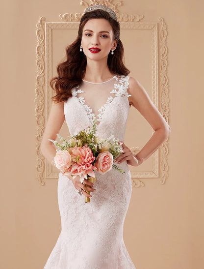 Mermaid / Trumpet Plunging Neckline Court Train Lace Tulle Wedding Dress with Appliques