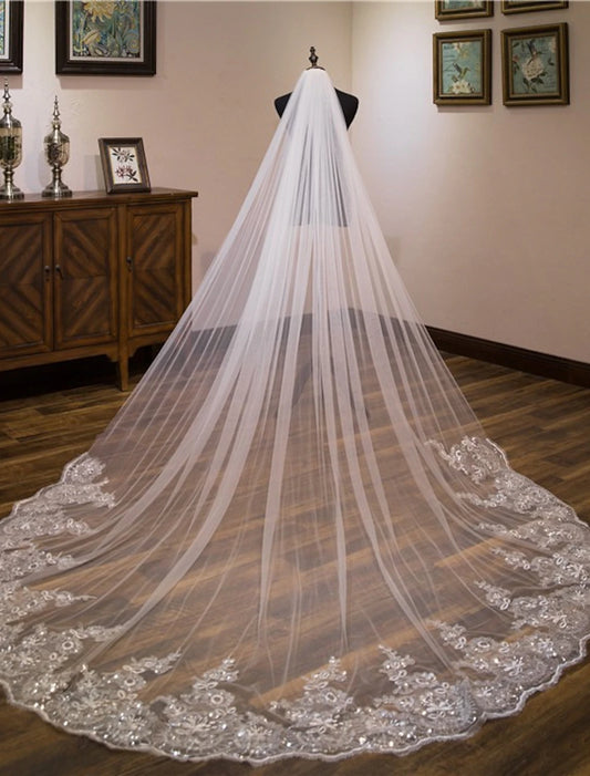 One-tier Cute Wedding Veil Cathedral Veils with Embroidery