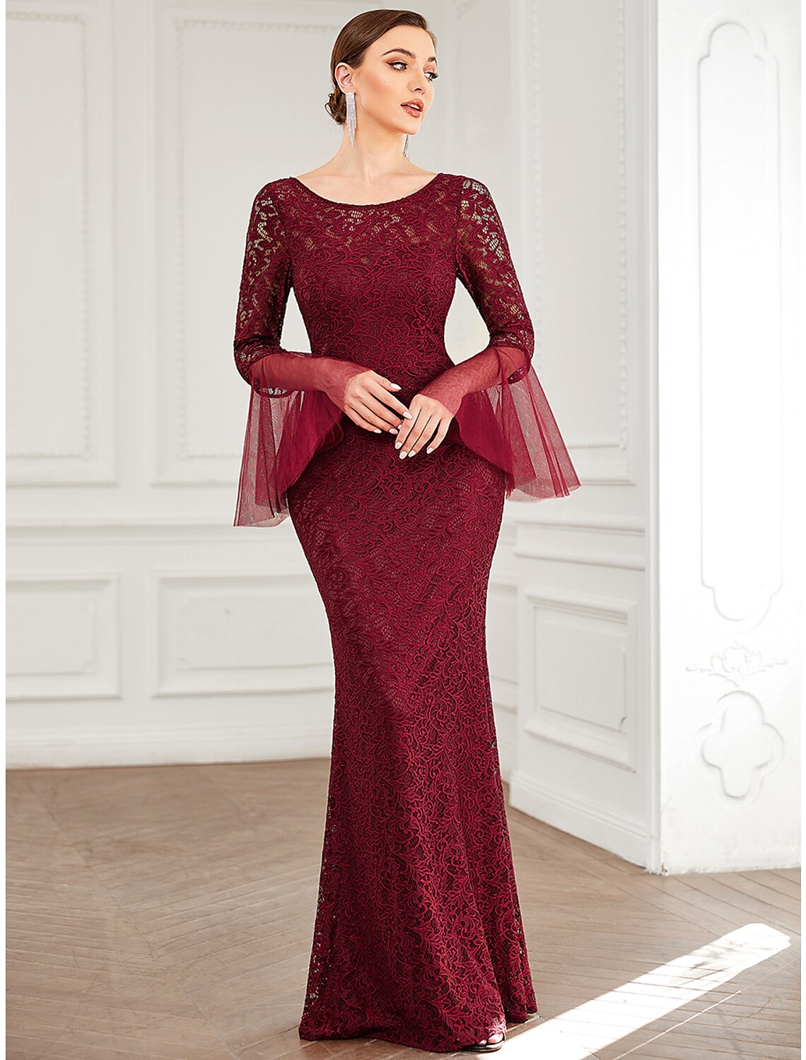 Mermaid / Trumpet Mother of the Bride Dress Elegant Sexy Jewel Neck Floor Length Lace Long Sleeve with Solid Color