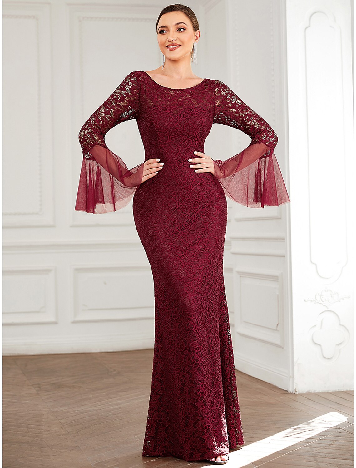 Mermaid / Trumpet Mother of the Bride Dress Elegant Sexy Jewel Neck Floor Length Lace Long Sleeve with Solid Color