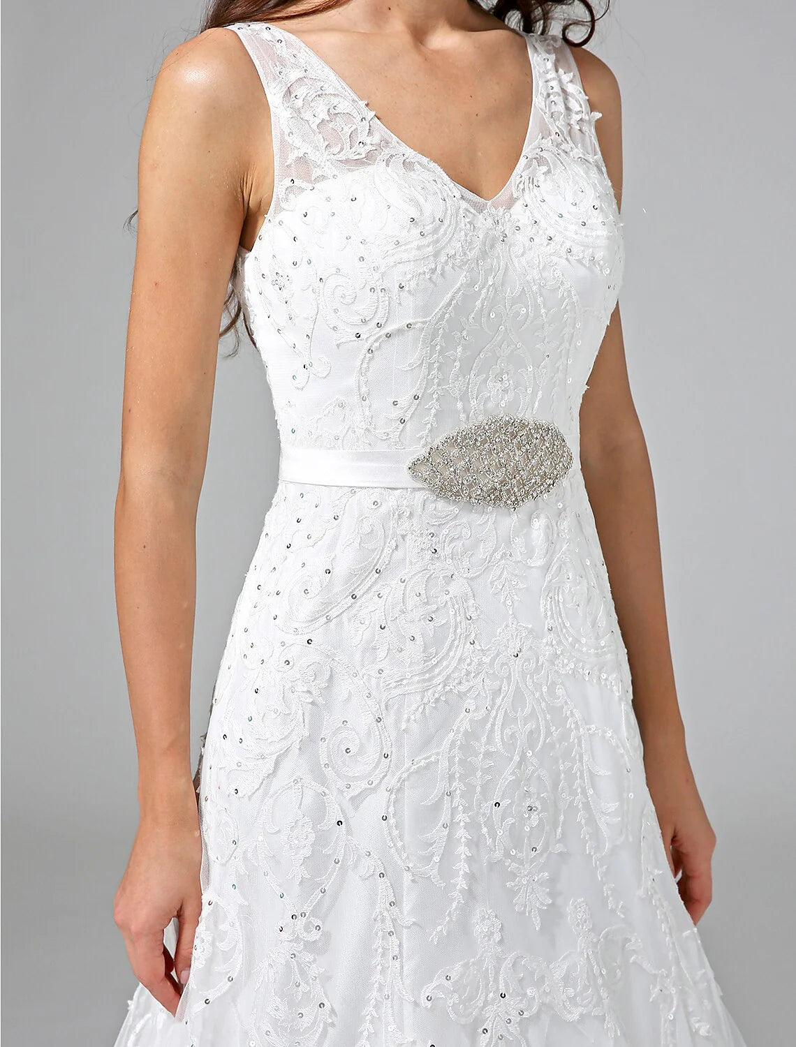Casual Wedding Dress With Train A-line Chic V-Neck Long Sleeves Lace Bridal Gowns