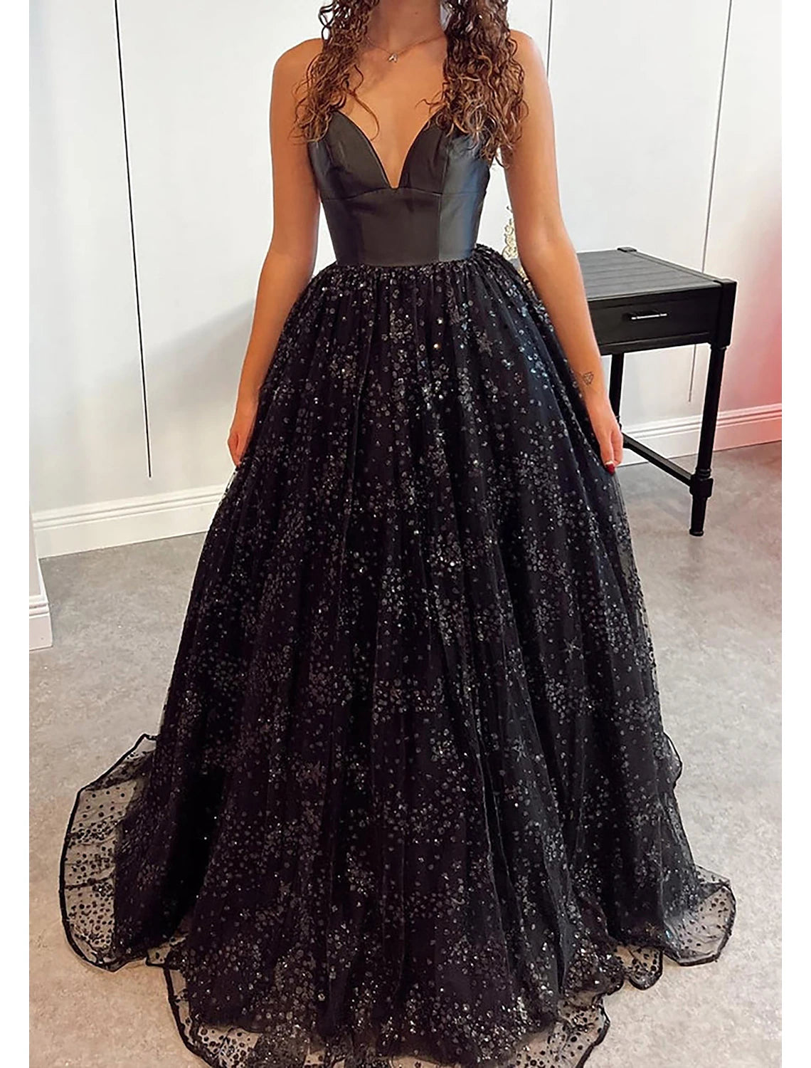 A-Line Prom Dresses Sparkle & Shine Dress Formal Prom Floor Length Sleeveless V Neck Sequined Backless with Glitter Pleats Sequin