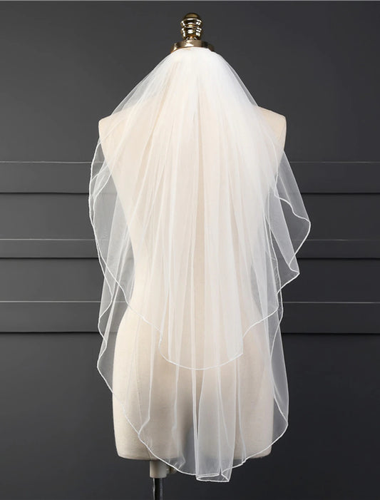 Two-tier Classic Style Wedding Veil Fingertip Veils with Solid Tulle