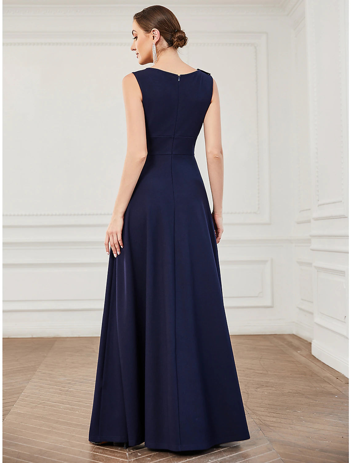 A-Line Evening Gown Plus Size Dress Formal Wedding Guest Floor Length Sleeveless Jewel Neck Bridesmaid Dress Polyester with Draping Appliques Pure Color