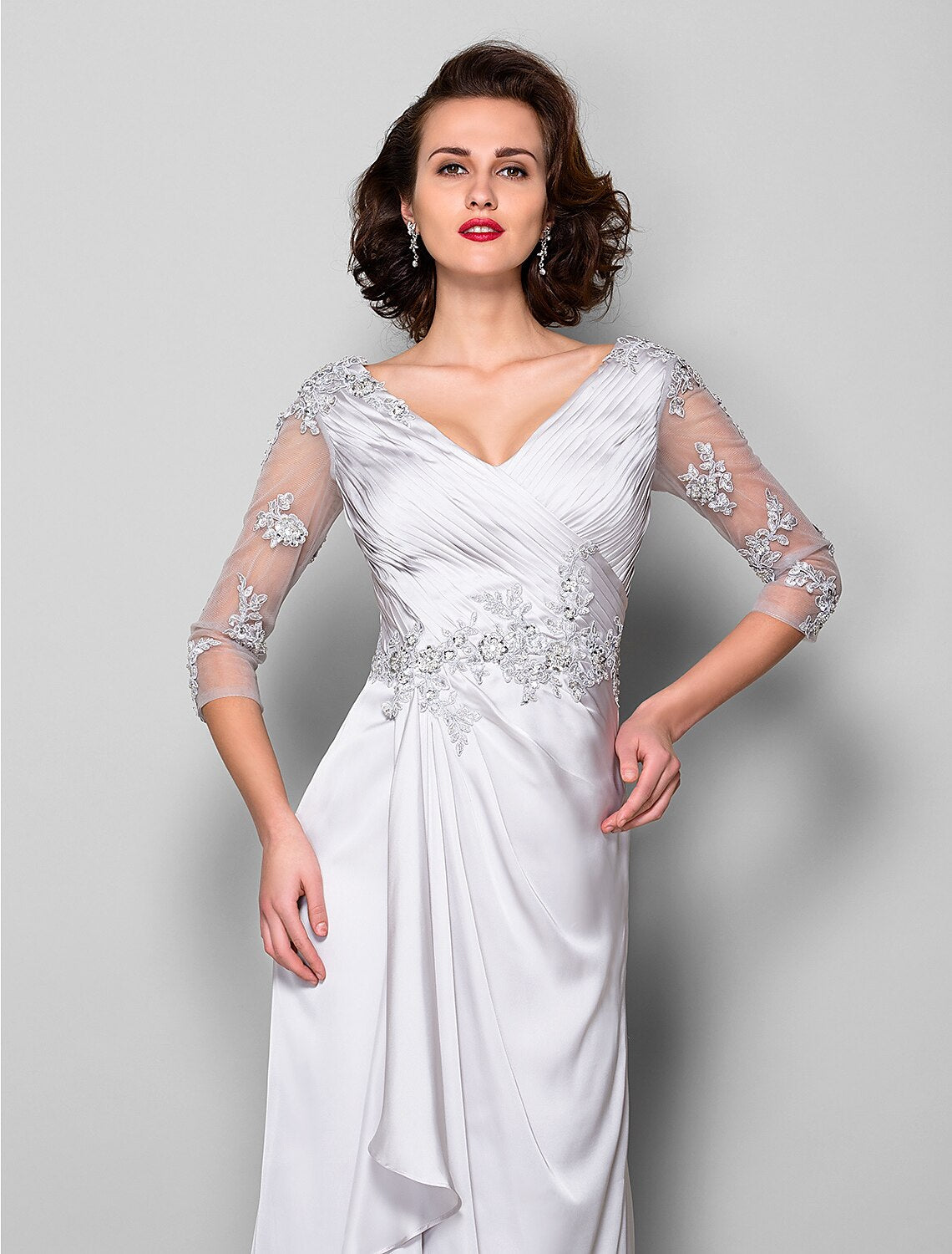 A-Line Mother of the Bride Dress V Neck Sweep / Brush Train Satin Chiffon 3/4 Length Sleeve with Criss Cross Beading Appliques