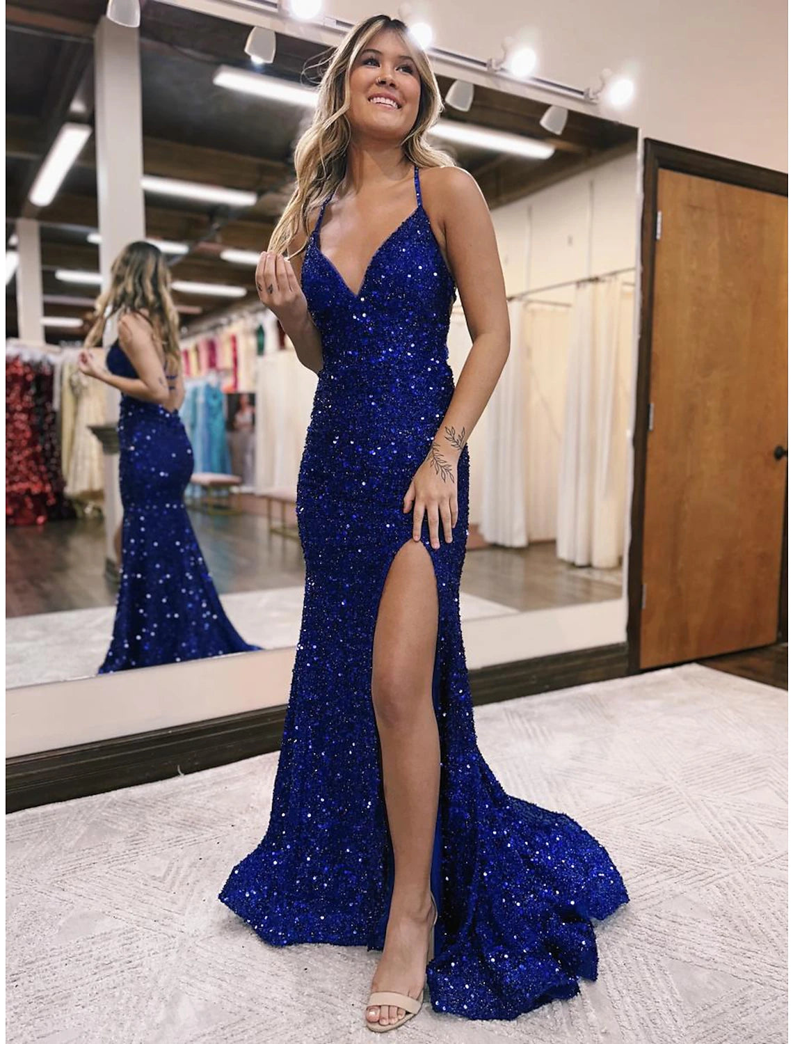 Mermaid / Trumpet Prom Dresses Sparkle & Shine Dress Formal Sweep / Brush Train Sleeveless V Neck Sequined Backless with Sequin Slit