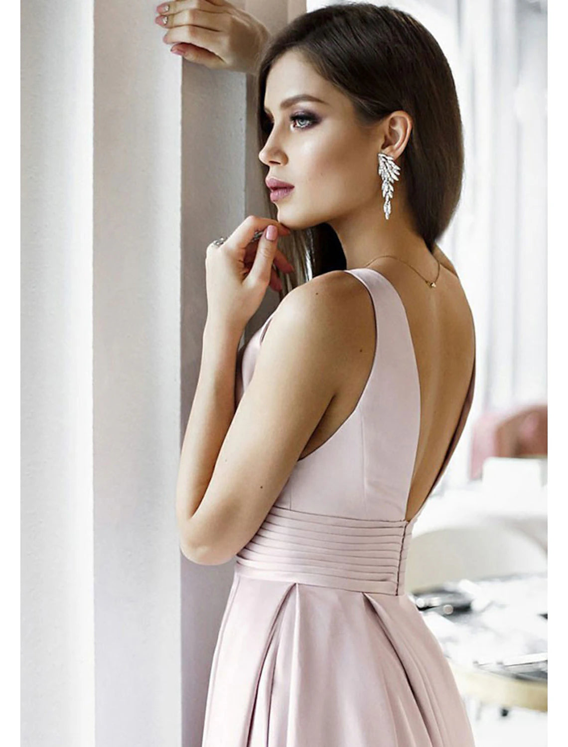 A-Line Elegant Engagement Formal Evening Dress V Neck Sleeveless Sweep / Brush Train Satin with Pleats