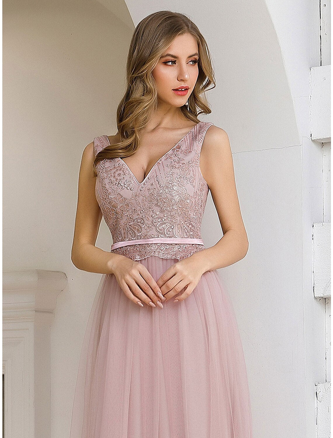 A Line Evening Gown Elegant Dress Wedding Guest Floor Length Sleeveles