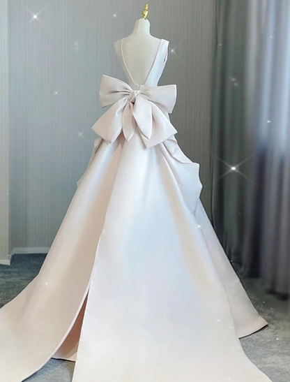 Casual Wedding Dresses Court Train Sleeveless V Neck Satin With Bow(s) Pleats