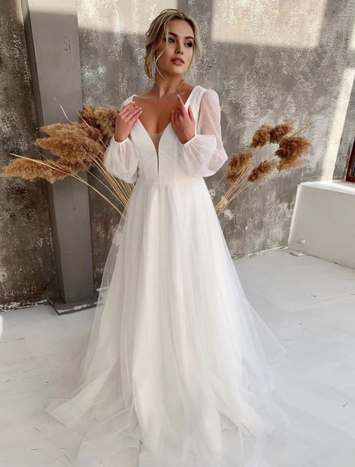 Casual Wedding Dresses Court Train A-Line Long Sleeve V Neck Tulle