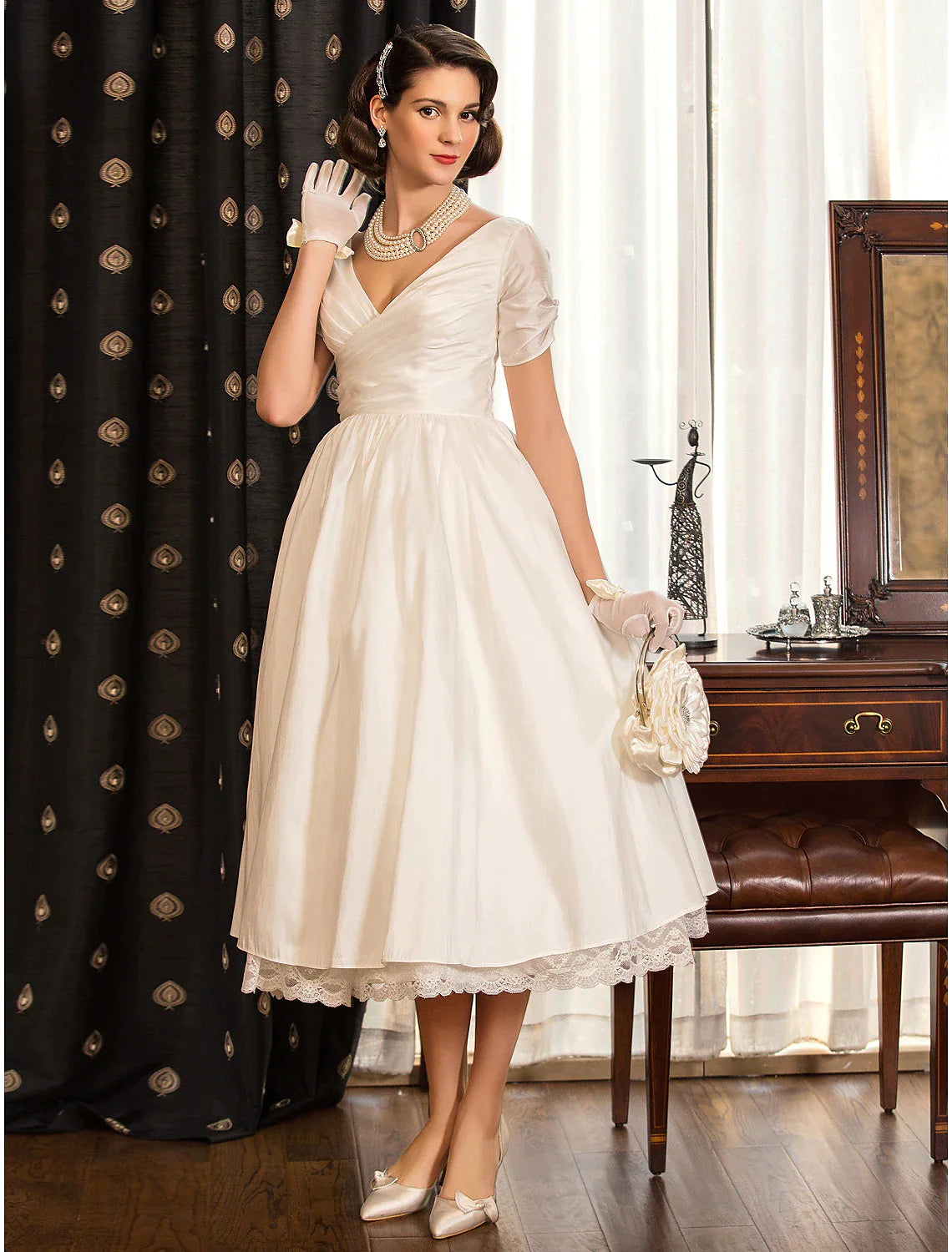 Bridal Vintage Little White Dresses Wedding Dresses A-Line Short Sleeve V Neck Lace