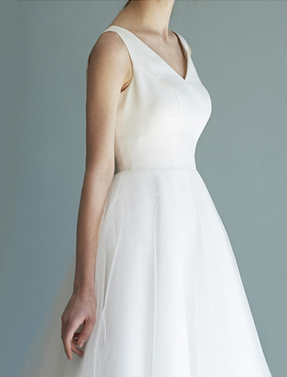 Bridal Shower Little White Dresses Wedding Dresses Length A-Line Sleeveless V Neck Satin