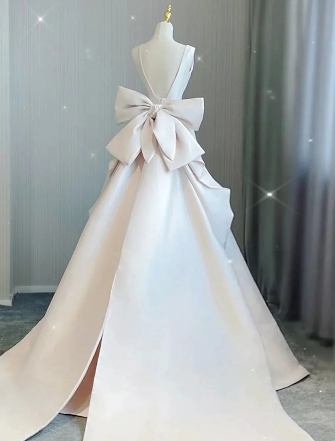 Casual Wedding Dresses Sleeveless V Neck Satin With Bow(s) Pleats